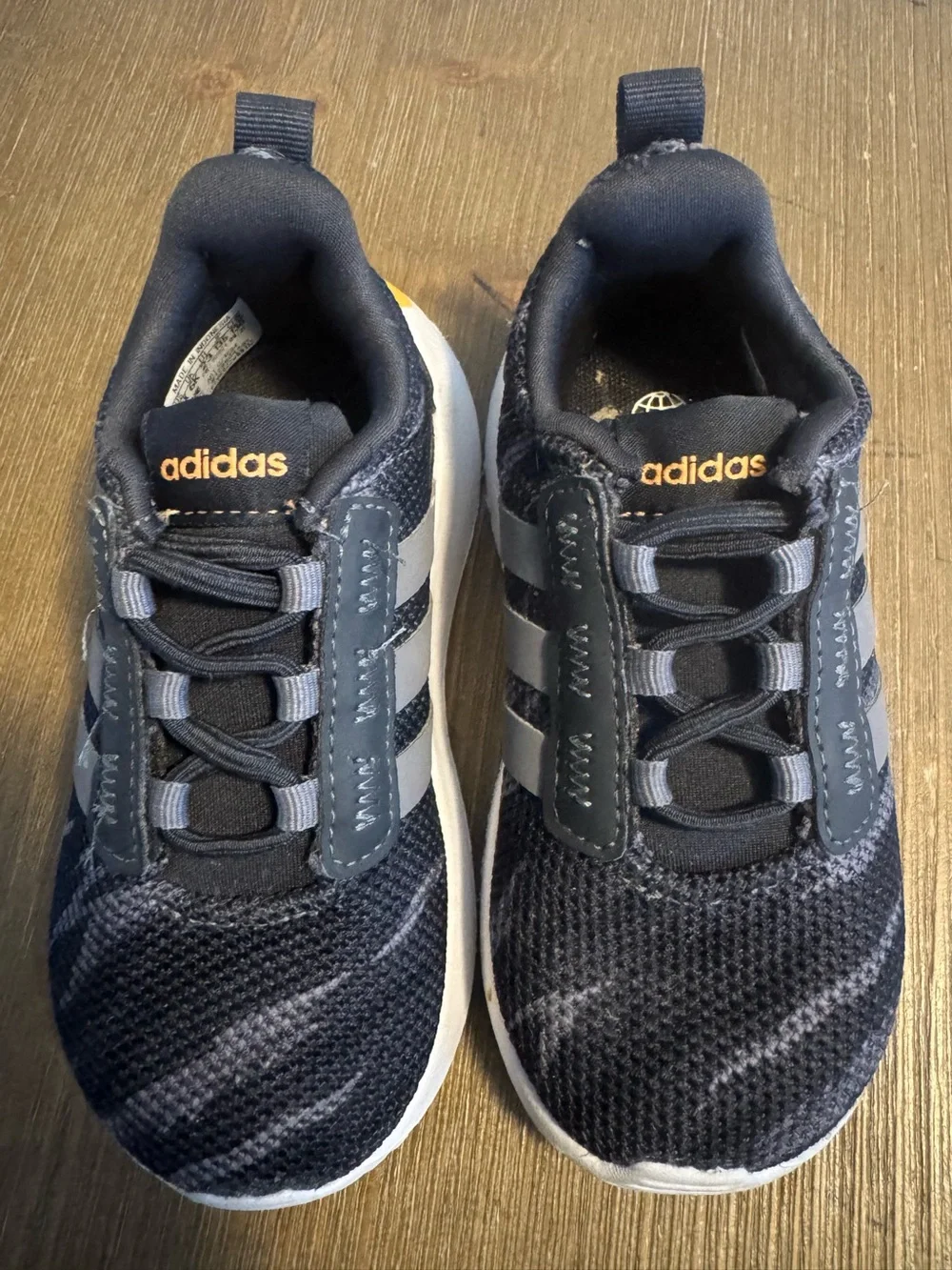 Adidas racer TR21 toddler Black and Gray Athletic Sneakers size 6.5K.